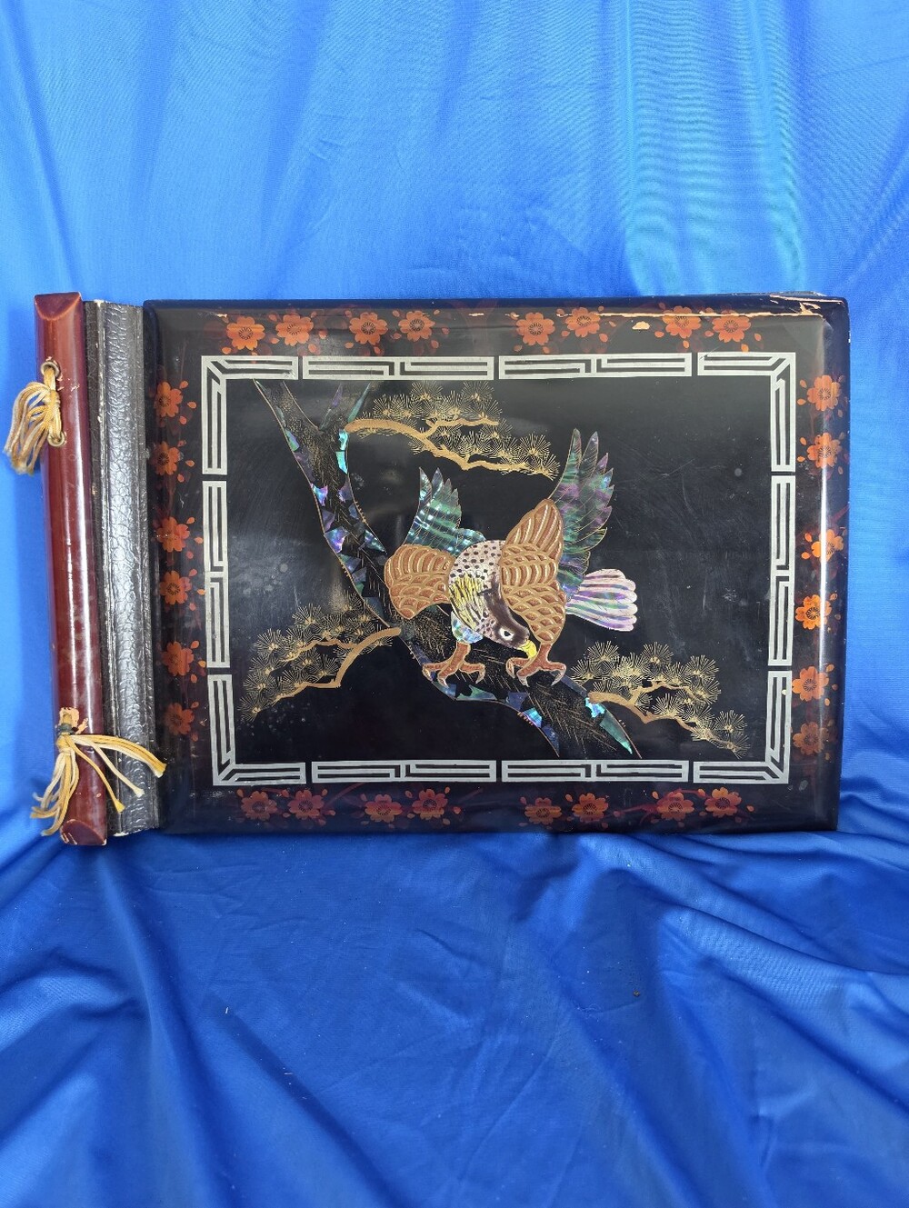 VTG WWII Okinawa Black Lacquer Photo Album Mother of Pearl Inlay